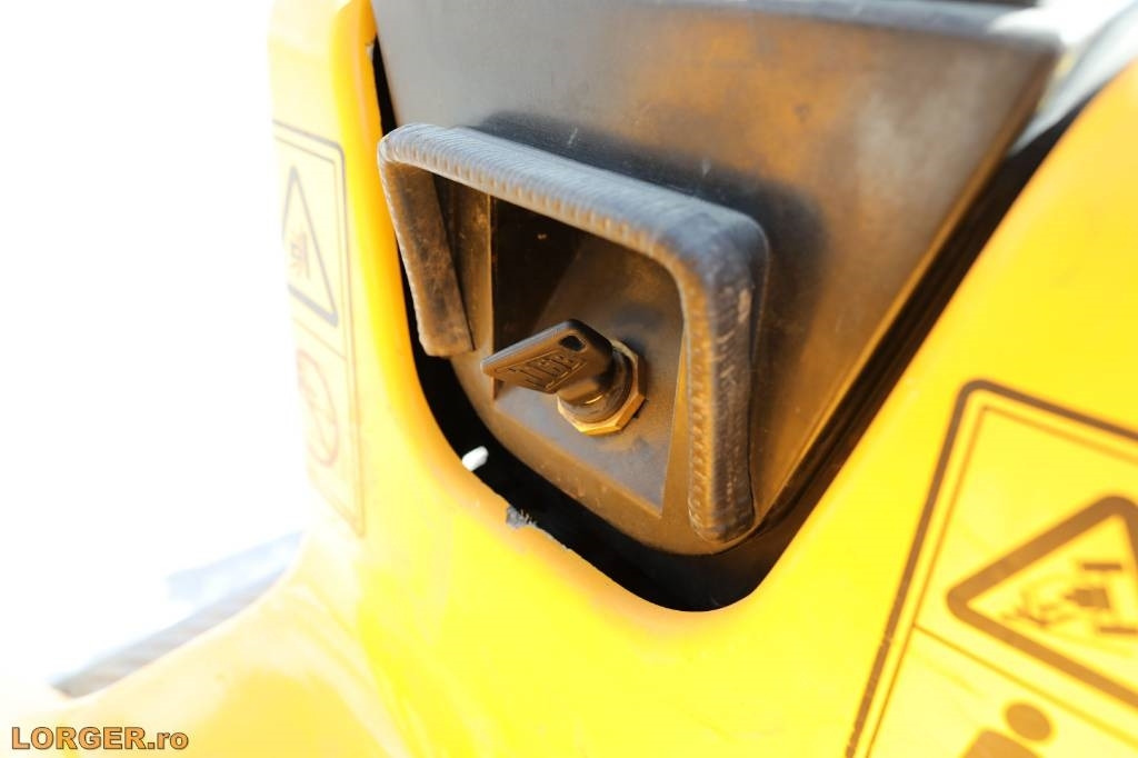 Minibagger JCB 8008 CTS: das Bild 15