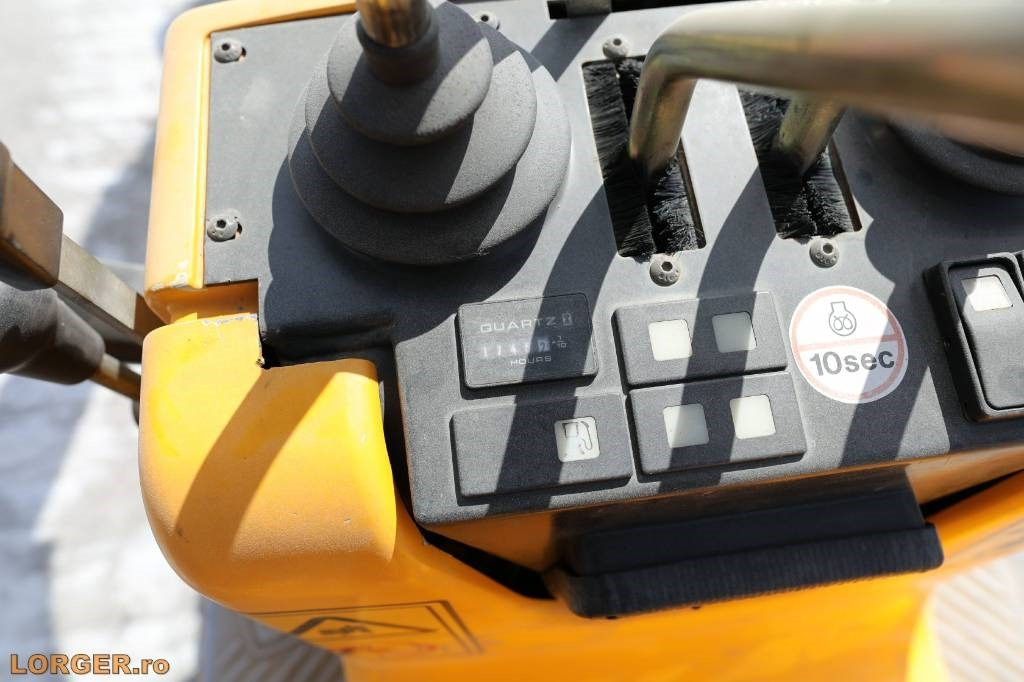 Minibagger JCB 8008 CTS: das Bild 14