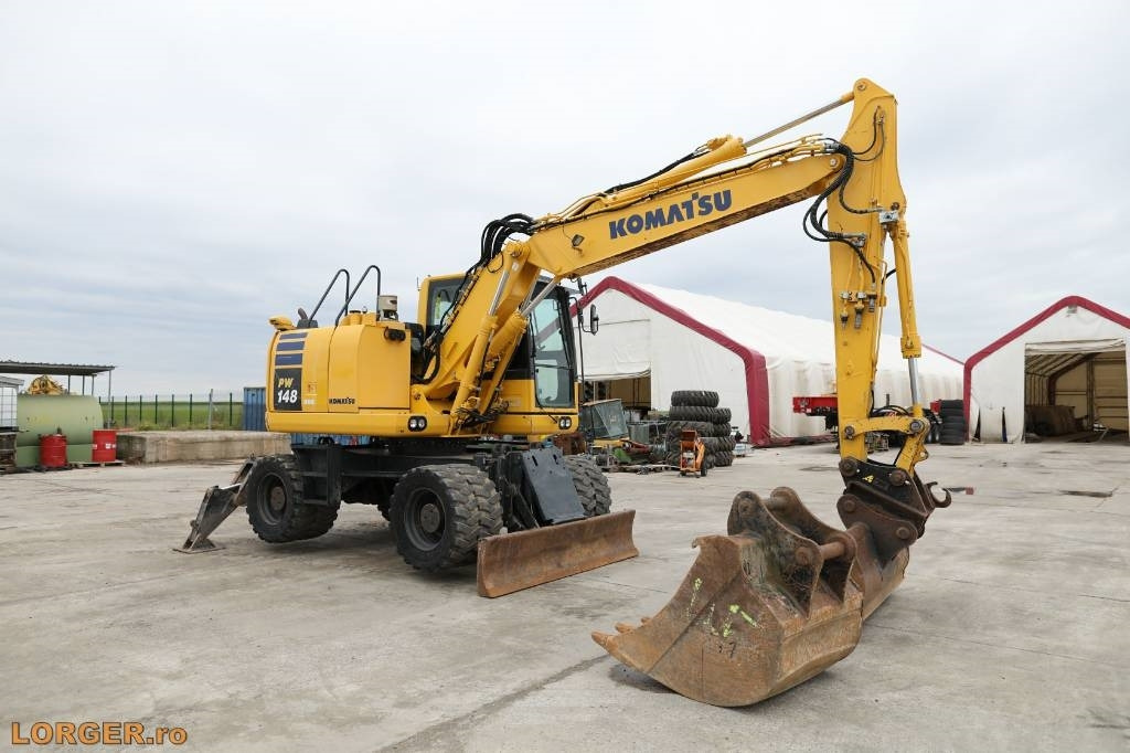 Komatsu PW 148-10 - Mobilbagger: das Bild 2 Komatsu PW 148-10 - Mobilbagger: das Bild 2