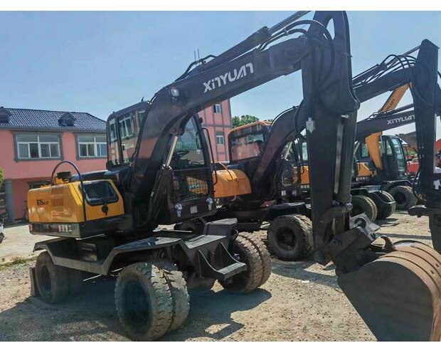2020 XINYUAN B75W-9T - Mobilbagger: das Bild 2 2020 XINYUAN B75W-9T - Mobilbagger: das Bild 2