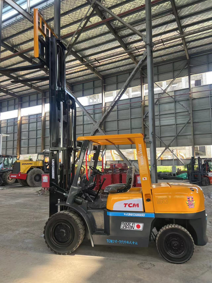 Tcm 5tons - Baumaschine: das Bild 1 Tcm 5tons - Baumaschine: das Bild 1