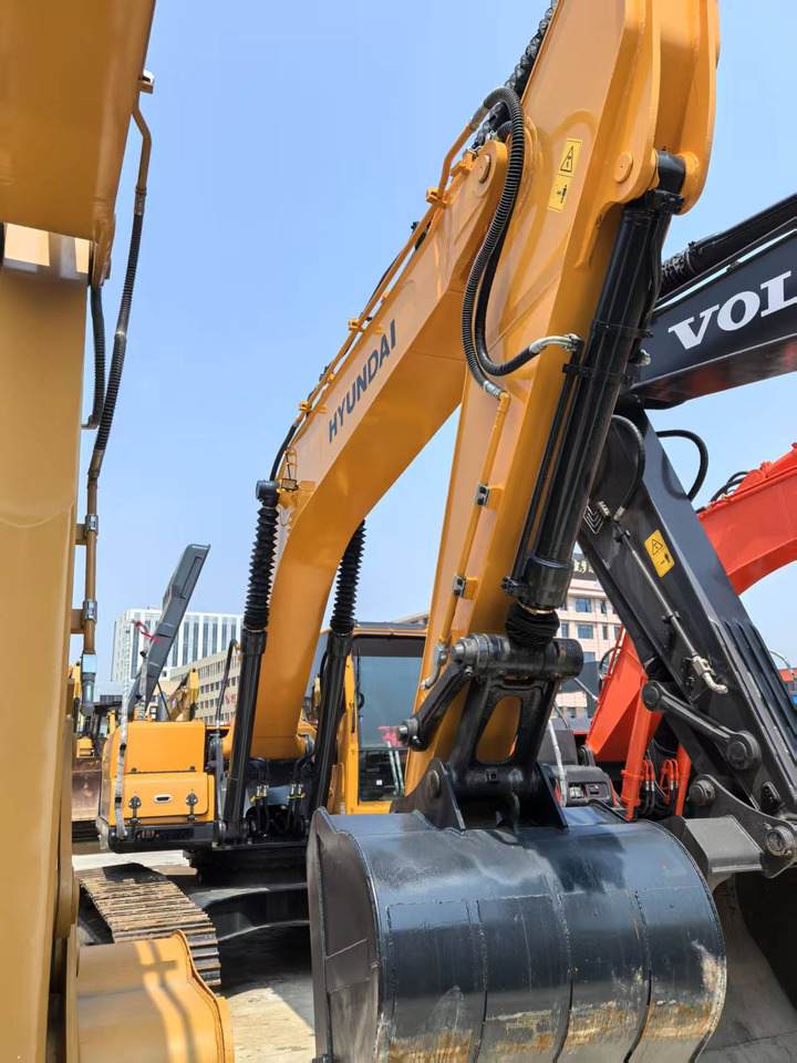 HYUNDAI 205-9T - Bagger: das Bild 2 HYUNDAI 205-9T - Bagger: das Bild 2