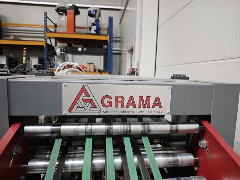 Agrama AG-215 - Druckmaschine: das Bild 4 Agrama AG-215 - Druckmaschine: das Bild 4