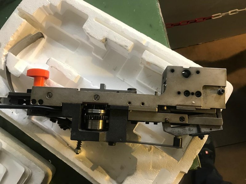 Hohner stitching head 52/8 - Druckmaschine: das Bild 3 Hohner stitching head 52/8 - Druckmaschine: das Bild 3