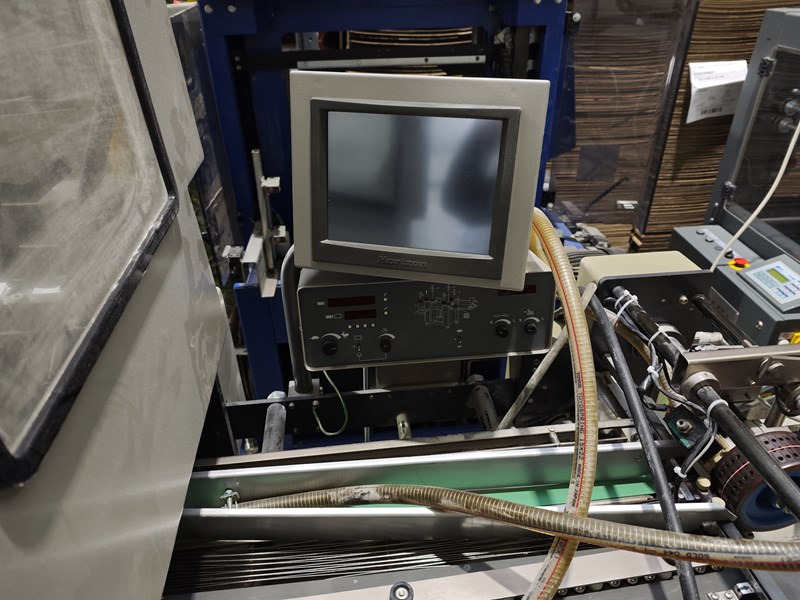 Horizon AFC-504 AKT | 2000 - Falzmaschine: das Bild 3 Horizon AFC-504 AKT | 2000 - Falzmaschine: das Bild 3