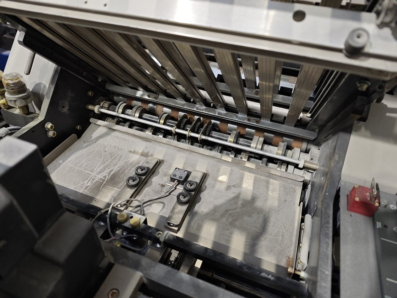 Horizon AFC-504 AKT | 2000 - Falzmaschine: das Bild 2 Horizon AFC-504 AKT | 2000 - Falzmaschine: das Bild 2