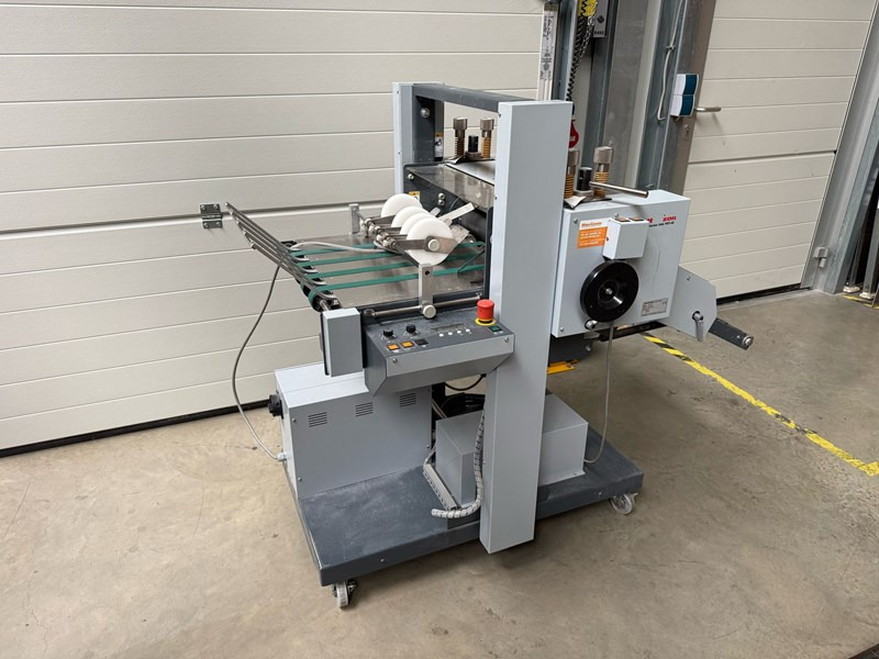 Horizon PST-40 - Falzmaschine: das Bild 1 Horizon PST-40 - Falzmaschine: das Bild 1