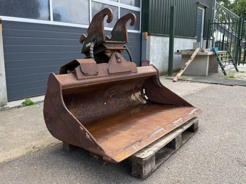 Cangini Benne CW10 tiltbucket / schwenklöffel / kantelbak - Schaufel für Baumaschine: das Bild 2 Cangini Benne CW10 tiltbucket / schwenklöffel / kantelbak - Schaufel für Baumaschine: das Bild 2
