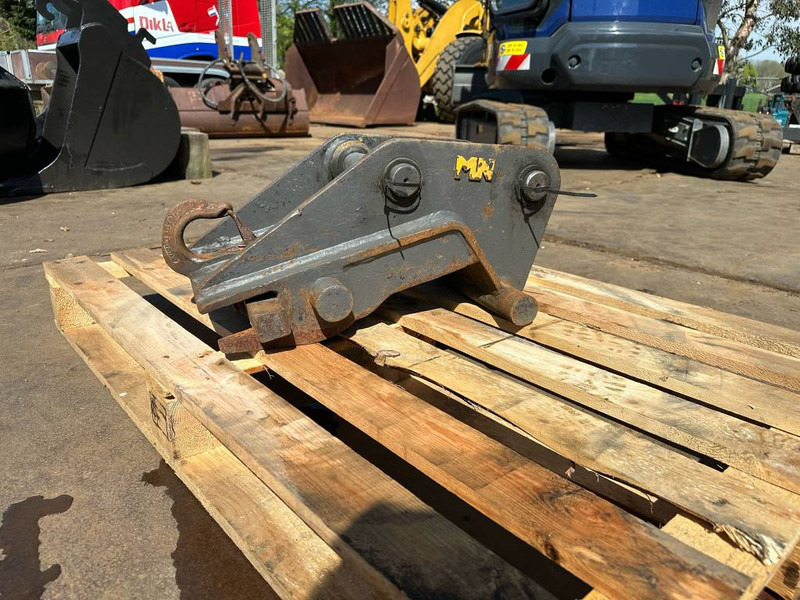 Schnellwechsler für Baumaschine Matt Nielen CW10 quick coupler / snelwissel: das Bild 1