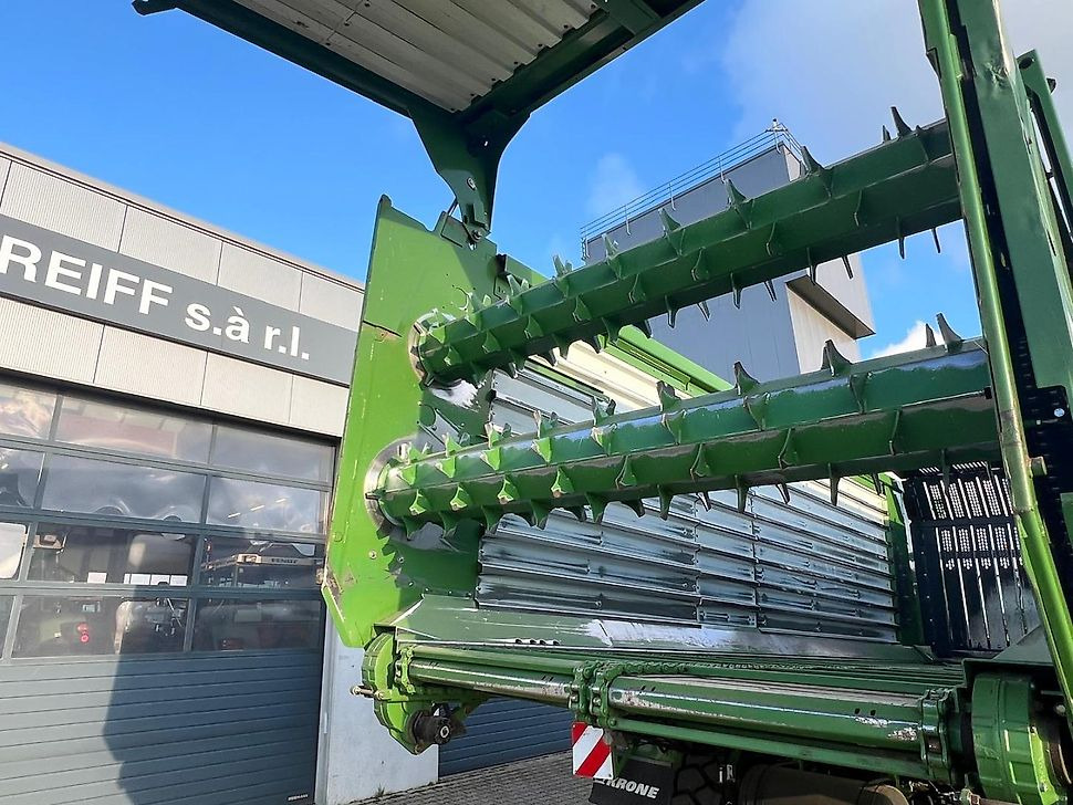 J.Reiff Sarl
Herr Stefan Neukirch - 77 Z.I in den - Ladewagen: das Bild 5 J.Reiff Sarl
Herr Stefan Neukirch - 77 Z.I in den - Ladewagen: das Bild 5