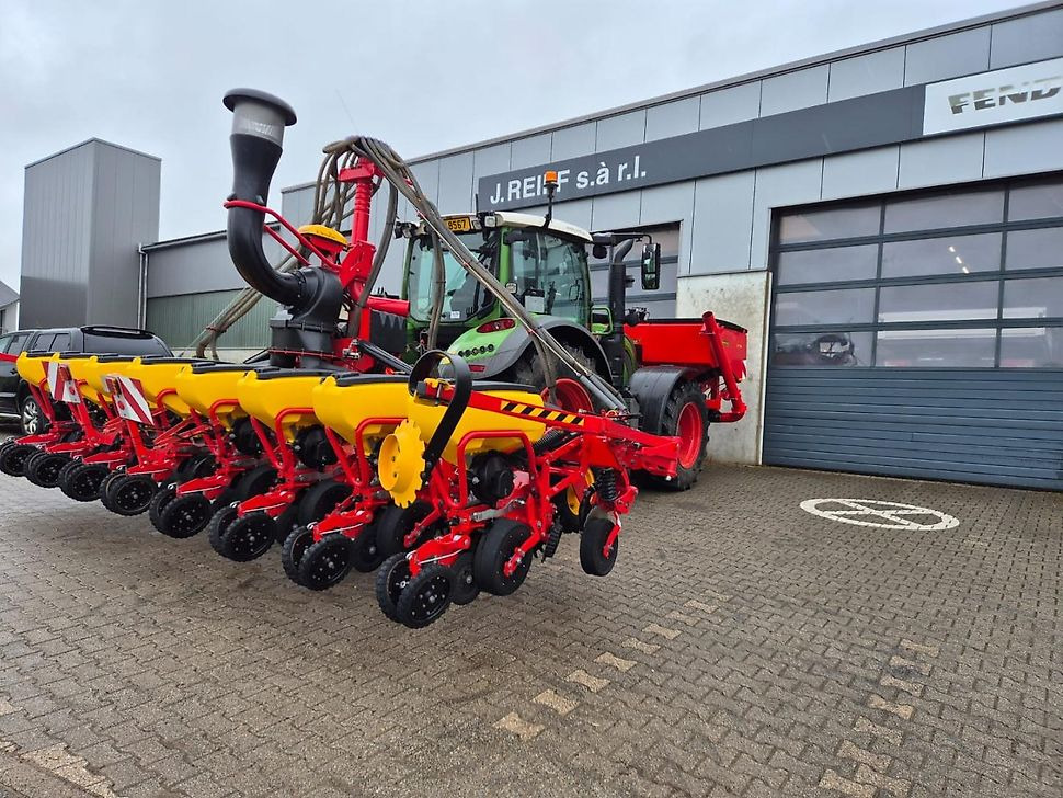 J.Reiff Sarl
Herr Stefan Neukirch - 77 Z.I in den - Einzelkornsämaschine: das Bild 1 J.Reiff Sarl
Herr Stefan Neukirch - 77 Z.I in den - Einzelkornsämaschine: das Bild 1