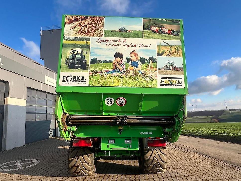 J.Reiff Sarl
Herr Stefan Neukirch - 77 Z.I in den - Landwirtschaftlicher Anhänger: das Bild 4 J.Reiff Sarl
Herr Stefan Neukirch - 77 Z.I in den - Landwirtschaftlicher Anhänger: das Bild 4