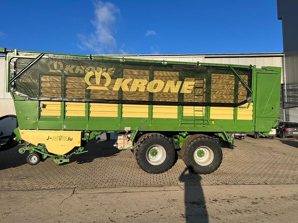 J.Reiff Sarl
Herr Stefan Neukirch - 77 Z.I in den - Ladewagen: das Bild 1 J.Reiff Sarl
Herr Stefan Neukirch - 77 Z.I in den - Ladewagen: das Bild 1