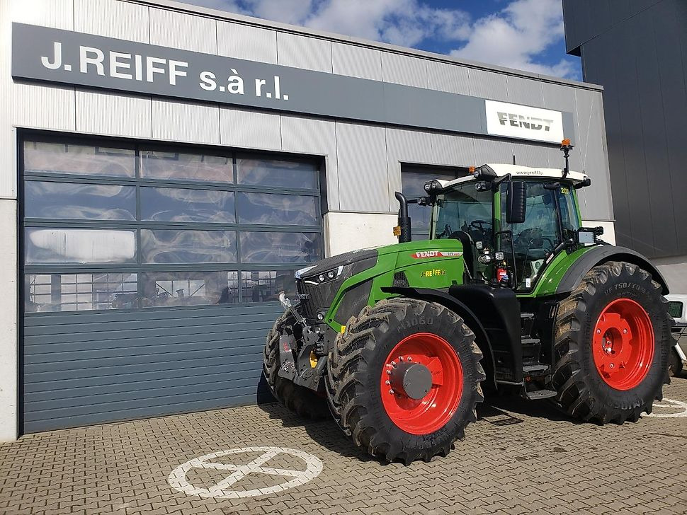 J.Reiff Sarl
Herr Stefan Neukirch - 77 Z.I in den - Traktor: das Bild 2 J.Reiff Sarl
Herr Stefan Neukirch - 77 Z.I in den - Traktor: das Bild 2