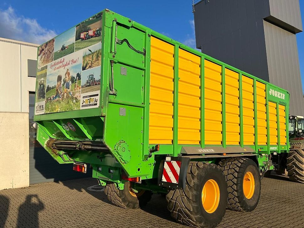 J.Reiff Sarl
Herr Stefan Neukirch - 77 Z.I in den - Landwirtschaftlicher Anhänger: das Bild 5 J.Reiff Sarl
Herr Stefan Neukirch - 77 Z.I in den - Landwirtschaftlicher Anhänger: das Bild 5