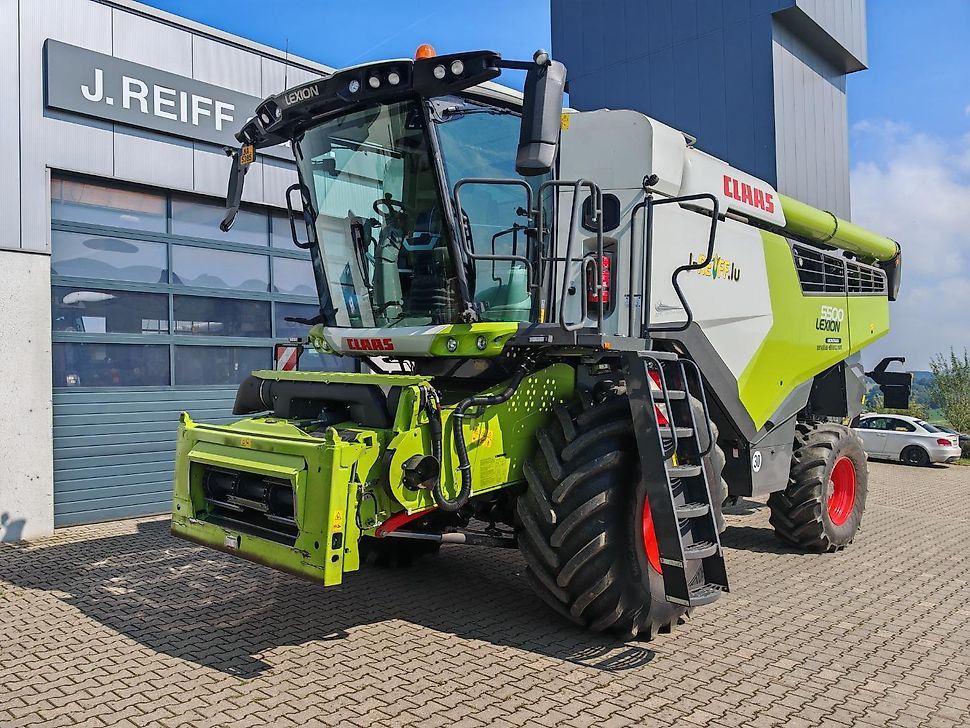 J.Reiff Sarl
Herr Stefan Neukirch - 77 Z.I in den - Mähdrescher: das Bild 4 J.Reiff Sarl
Herr Stefan Neukirch - 77 Z.I in den - Mähdrescher: das Bild 4