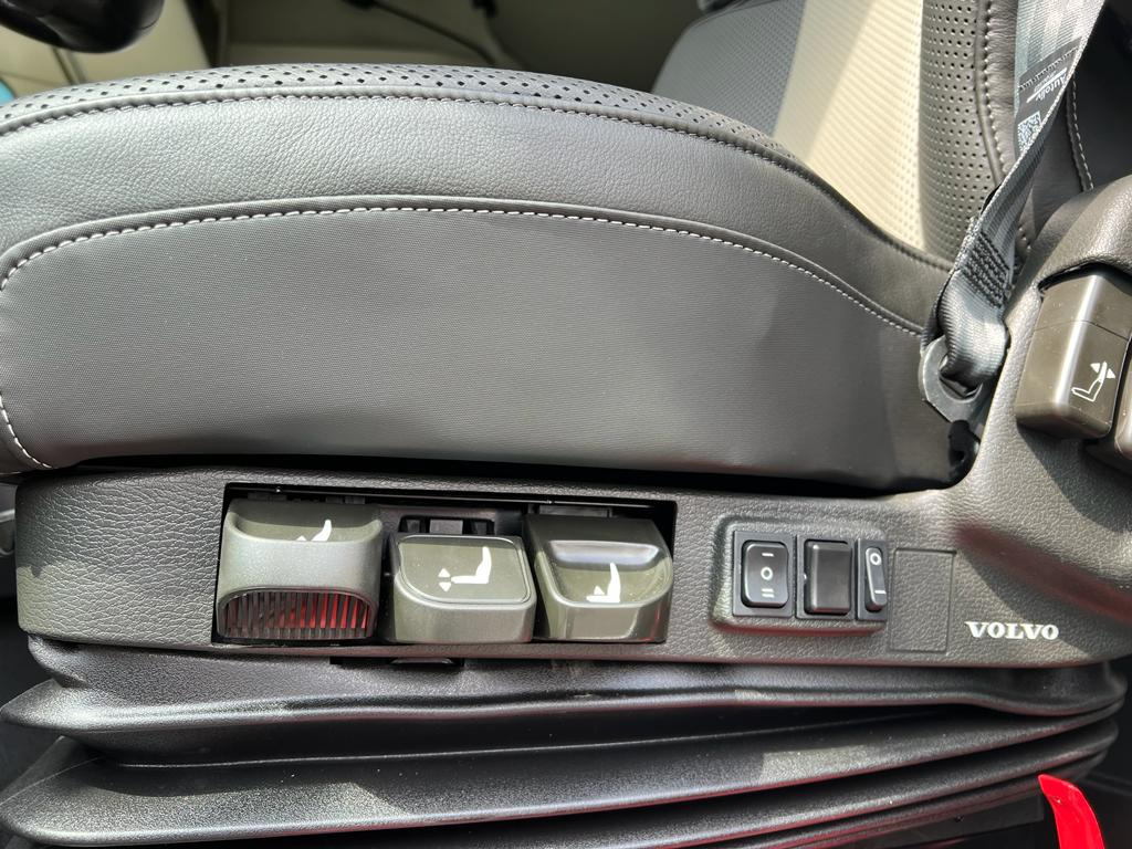 VOLVO FH 500 / Leather/ VEB+/ Air/ 2 tanks/ i-Parkcool/ - Sattelzugmaschine: das Bild 5 VOLVO FH 500 / Leather/ VEB+/ Air/ 2 tanks/ i-Parkcool/ - Sattelzugmaschine: das Bild 5