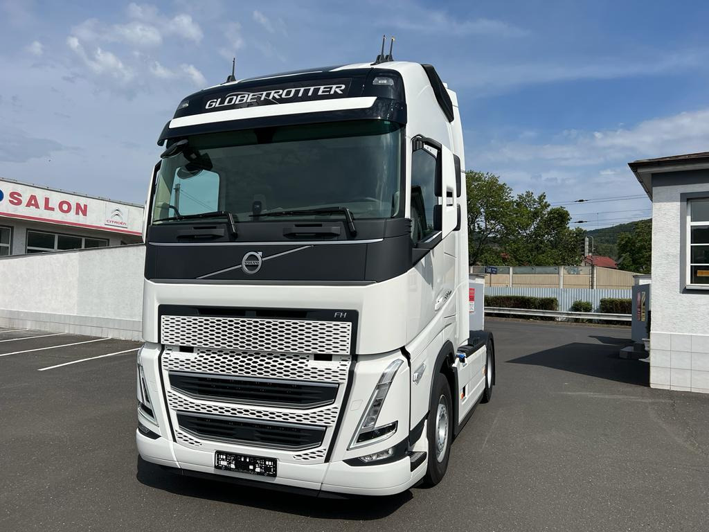 VOLVO FH 500 / Leather/ VEB+/ Air/ 2 tanks/ i-Parkcool/ - Sattelzugmaschine: das Bild 3 VOLVO FH 500 / Leather/ VEB+/ Air/ 2 tanks/ i-Parkcool/ - Sattelzugmaschine: das Bild 3