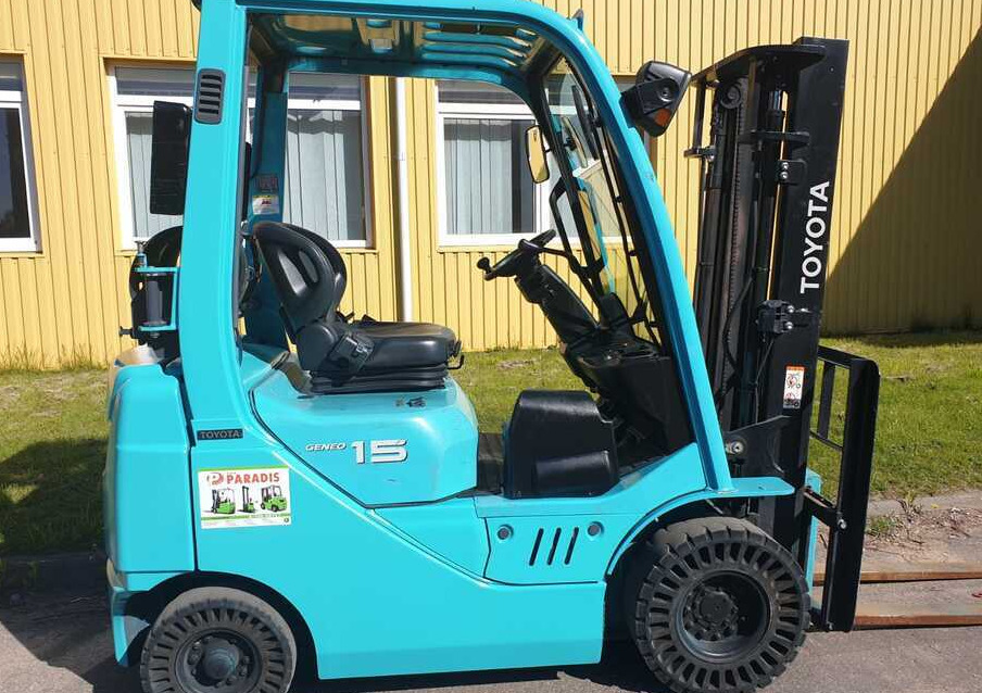 TOYOTA Toyota 02-8FGL15 - Treibgasstapler: das Bild 1 TOYOTA Toyota 02-8FGL15 - Treibgasstapler: das Bild 1