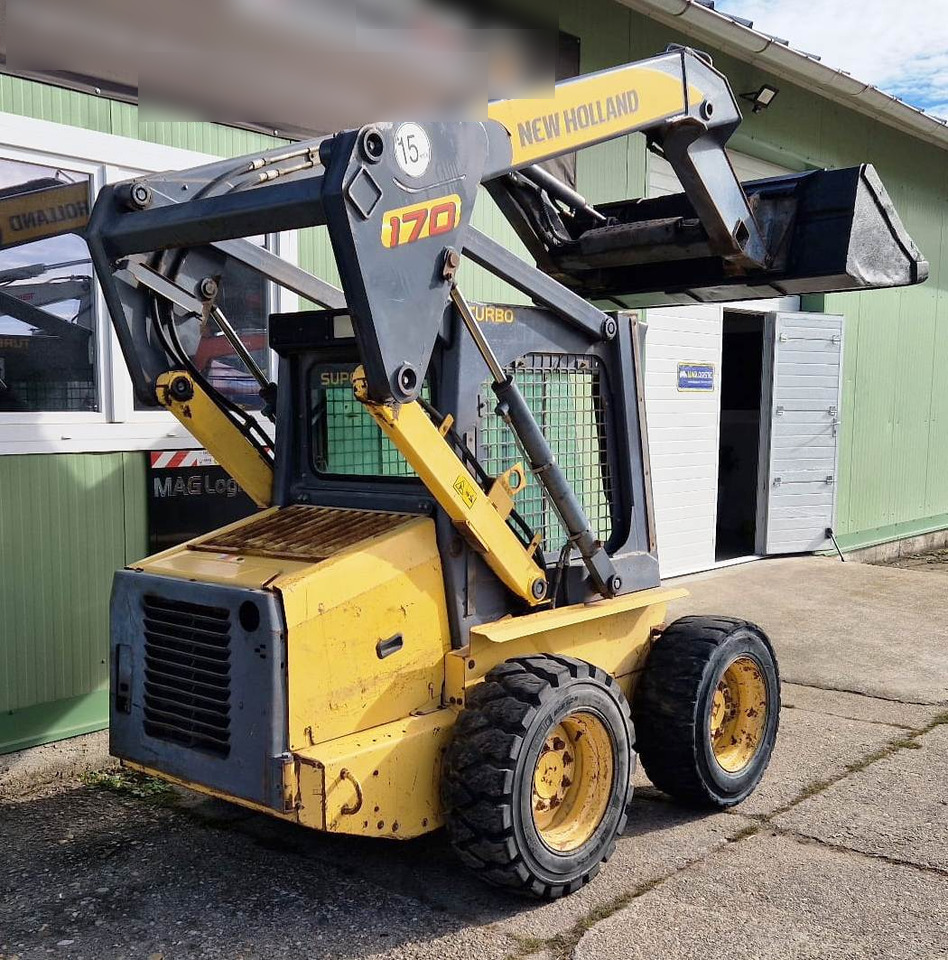 Kompaktlader NEW HOLLAND S170: das Bild 6