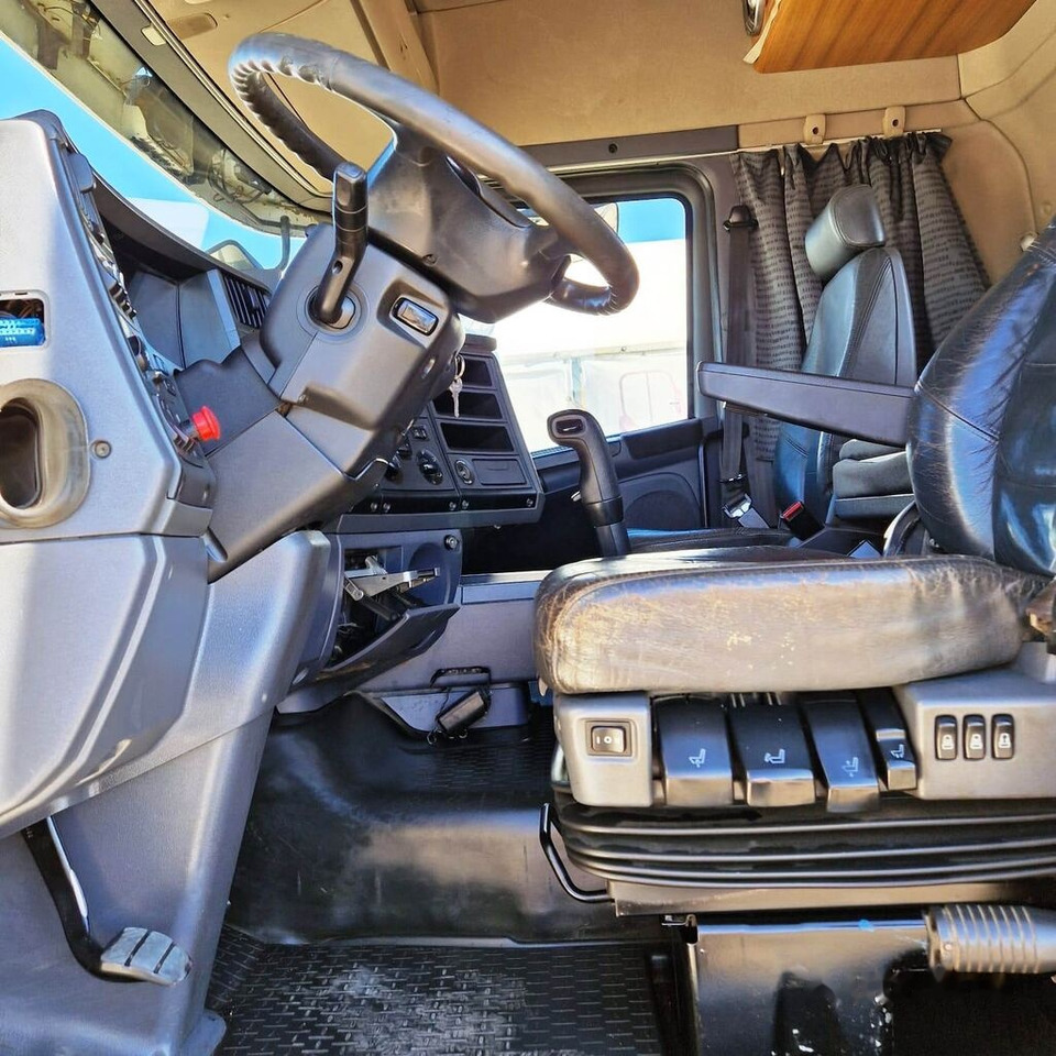 Abrollkipper Scania R480: das Bild 8