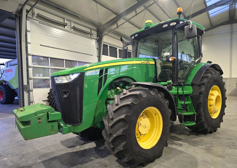 John Deere 8260R - Traktor: das Bild 1 John Deere 8260R - Traktor: das Bild 1