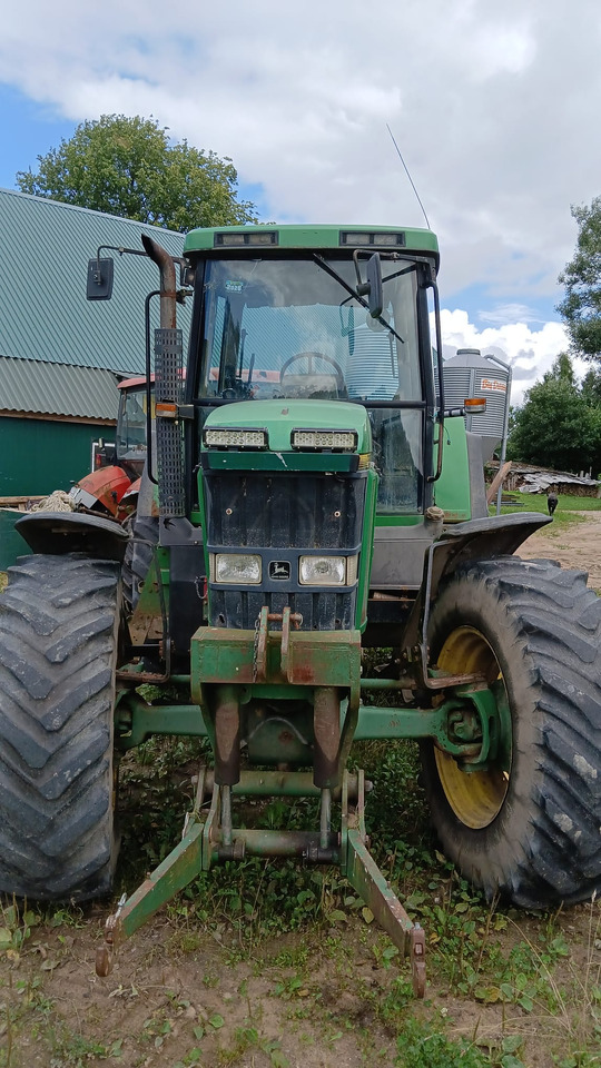 JOHN DEERE 7800 - Traktor: das Bild 4 JOHN DEERE 7800 - Traktor: das Bild 4
