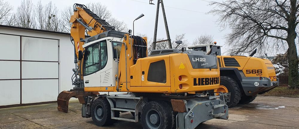 Liebherr LH 22 M - Umschlagbagger: das Bild 2 Liebherr LH 22 M - Umschlagbagger: das Bild 2