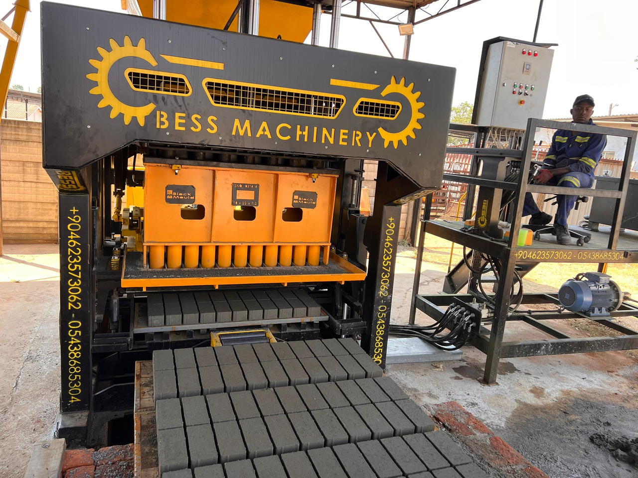 PRS-600 Semi-Automatic Concrete Block Machine - Betonsteinmaschine: das Bild 5 PRS-600 Semi-Automatic Concrete Block Machine - Betonsteinmaschine: das Bild 5