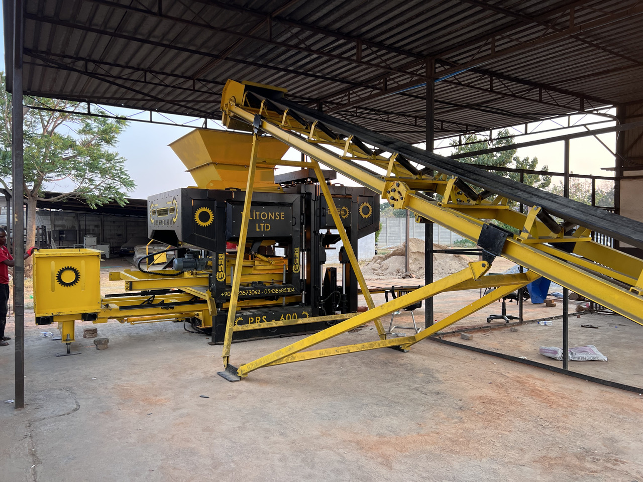 PRS-600 Semi-Automatic Concrete Block Machine - Betonsteinmaschine: das Bild 3 PRS-600 Semi-Automatic Concrete Block Machine - Betonsteinmaschine: das Bild 3
