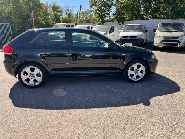 Audi A3 2.0 FSI Ambition S3 nur Export!! - PKW: das Bild 5 Audi A3 2.0 FSI Ambition S3 nur Export!! - PKW: das Bild 5