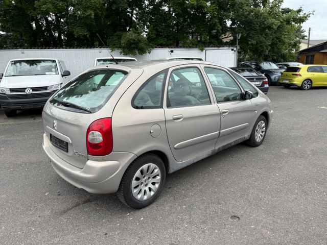 Citroën Xsara Picasso 1.8 16V Exclusive - Limousine: das Bild 4 Citroën Xsara Picasso 1.8 16V Exclusive - Limousine: das Bild 4