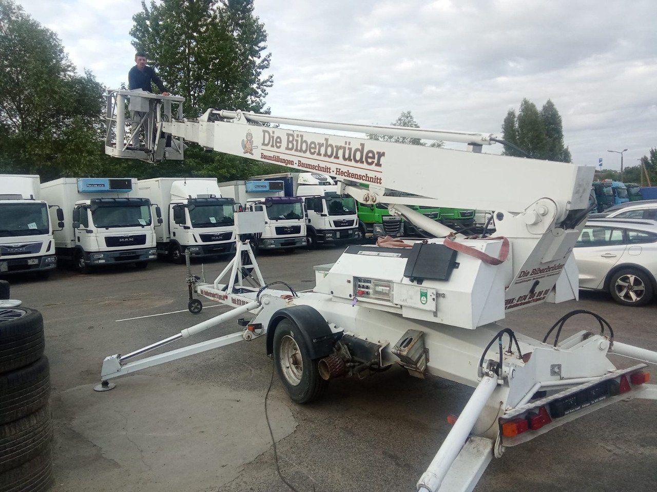 DENKA - LIFT DL 25 - Anhänger-Arbeitsbühne: das Bild 1 DENKA - LIFT DL 25 - Anhänger-Arbeitsbühne: das Bild 1