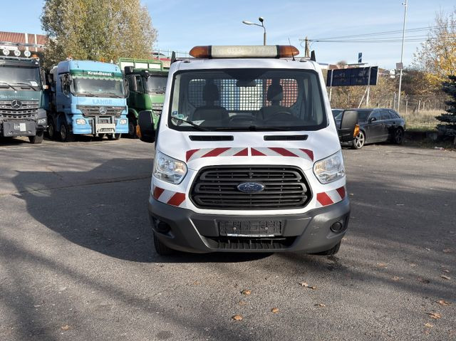 Ford Transit Pritsche - Pritsche Transporter: das Bild 1 Ford Transit Pritsche - Pritsche Transporter: das Bild 1