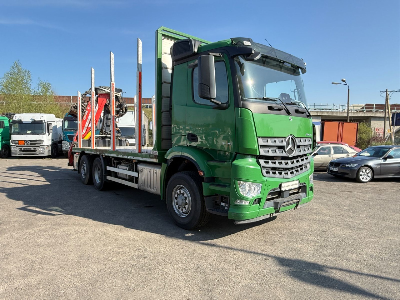 Mercedes-Benz Actros 2571 Holztransporter mit Kran - Holztransporter, Autokran: das Bild 2 Mercedes-Benz Actros 2571 Holztransporter mit Kran - Holztransporter, Autokran: das Bild 2