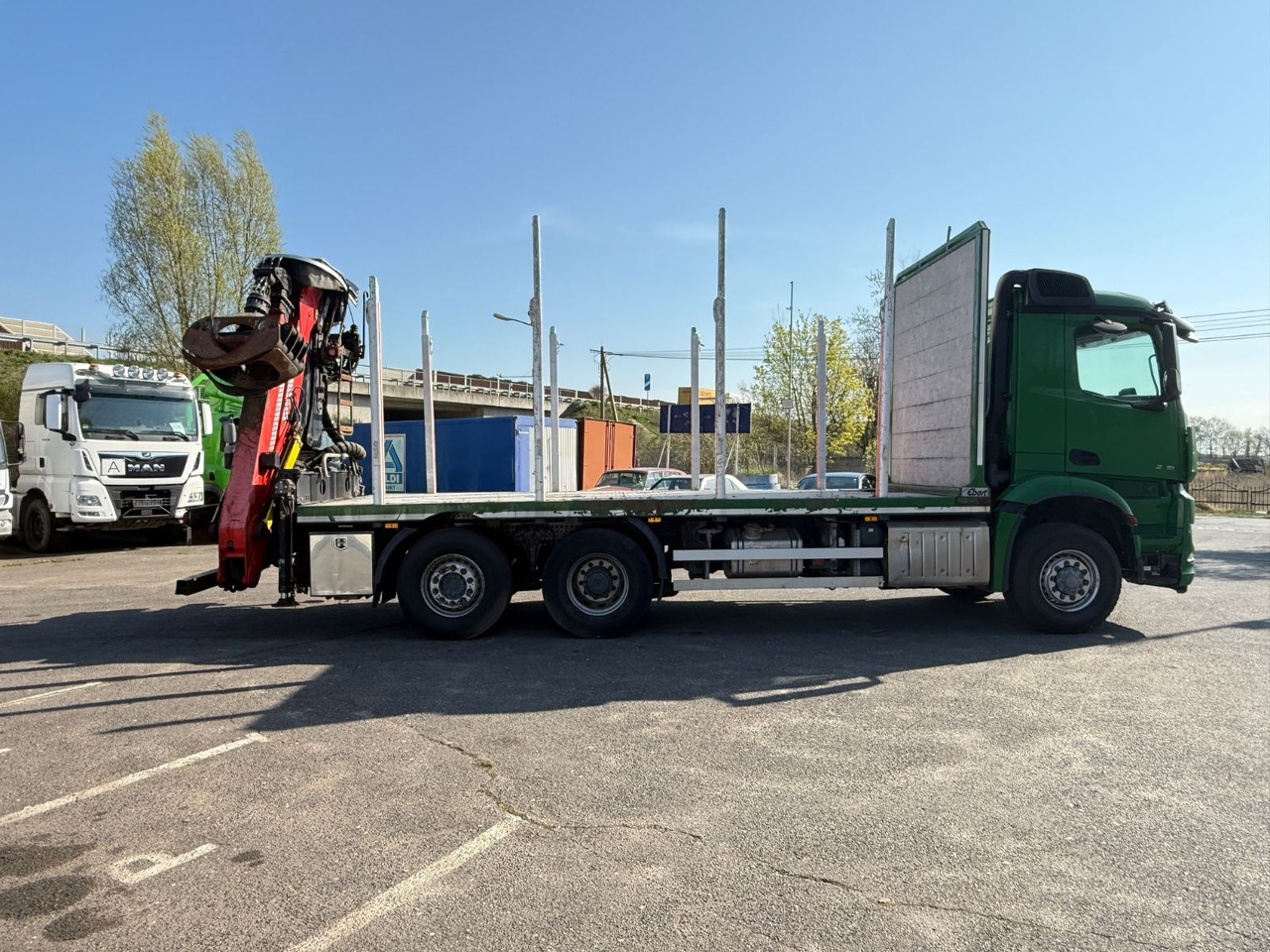 Mercedes-Benz Actros 2571 Holztransporter mit Kran - Holztransporter, Autokran: das Bild 5 Mercedes-Benz Actros 2571 Holztransporter mit Kran - Holztransporter, Autokran: das Bild 5