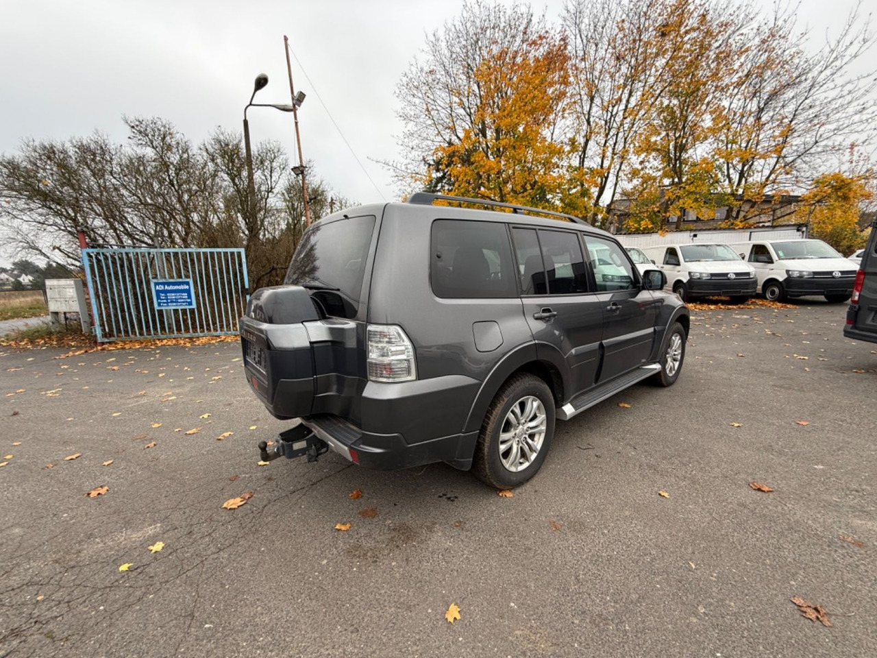 Mitsubishi Pajero 3,2 DI-D Edition 100 - SUV/ Geländewagen: das Bild 4 Mitsubishi Pajero 3,2 DI-D Edition 100 - SUV/ Geländewagen: das Bild 4