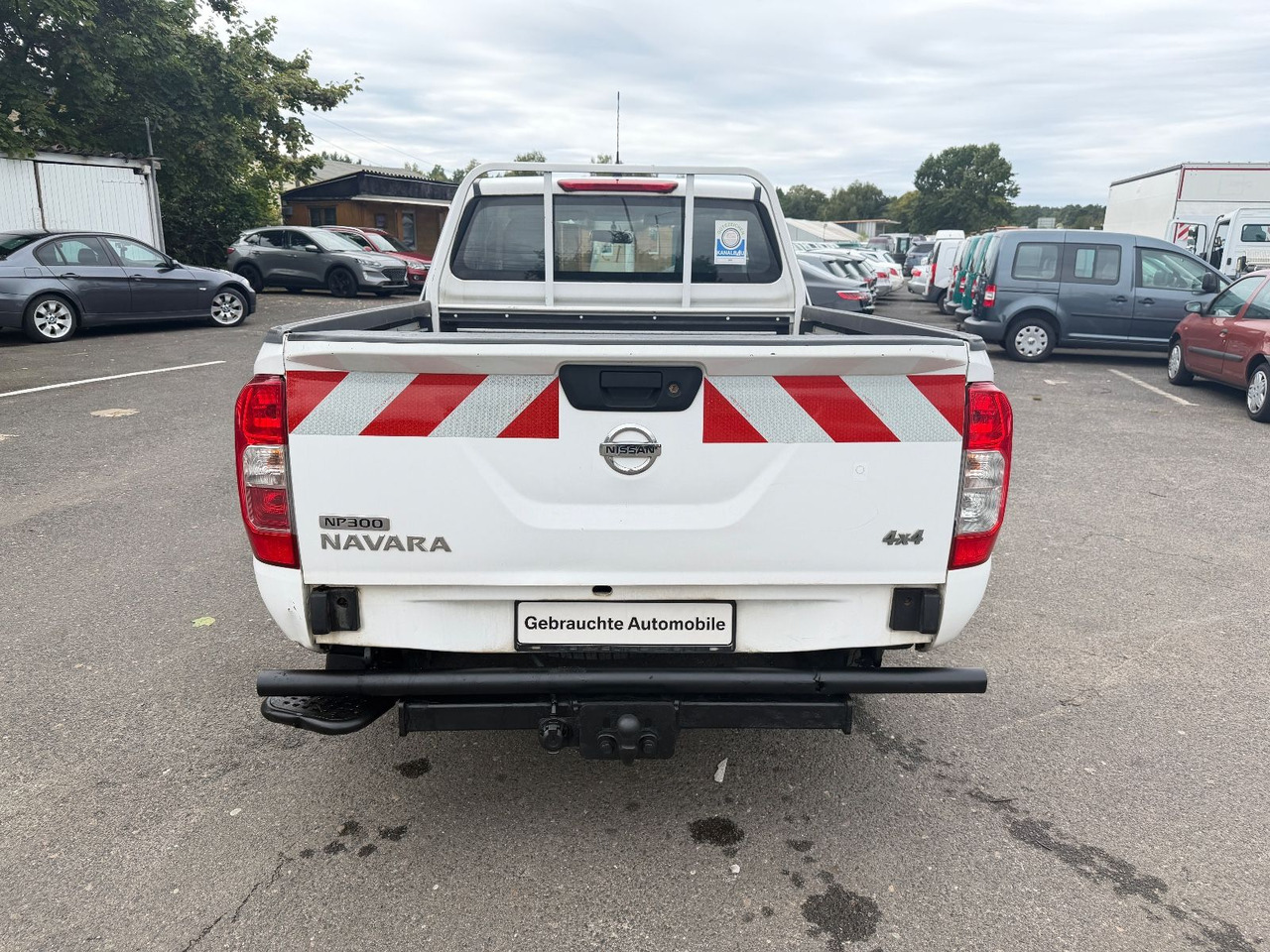 Nissan Navara NP300 Visia King Cab 4x4 - SUV/ Geländewagen: das Bild 4 Nissan Navara NP300 Visia King Cab 4x4 - SUV/ Geländewagen: das Bild 4