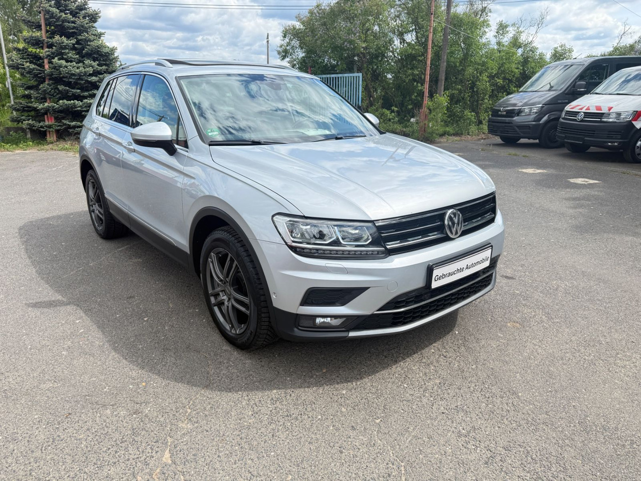 Volkswagen Tiguan Highline BMT/Start-Stopp 4Motion - SUV/ Geländewagen: das Bild 2 Volkswagen Tiguan Highline BMT/Start-Stopp 4Motion - SUV/ Geländewagen: das Bild 2