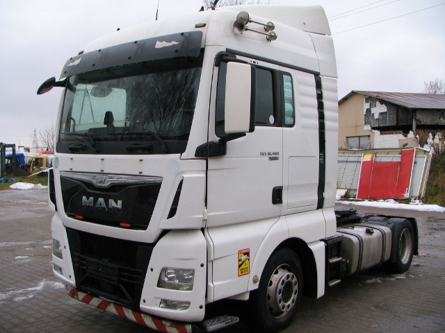 MAN TGX 18.480 / LOW DECK / ENGINE DAMAGE. - Sattelzugmaschine: das Bild 2 MAN TGX 18.480 / LOW DECK / ENGINE DAMAGE. - Sattelzugmaschine: das Bild 2