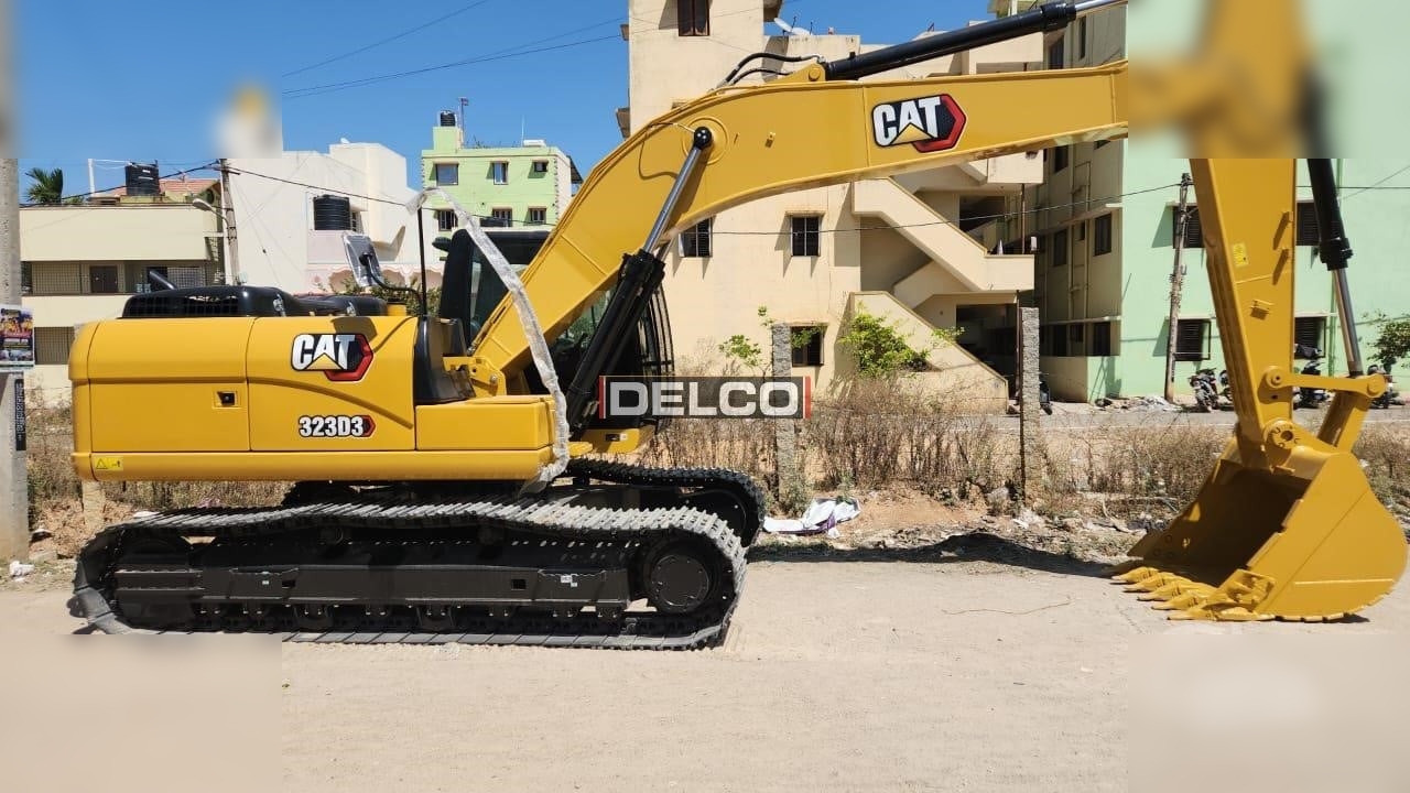 CATERPILLAR 323D3 - Kettenbagger: das Bild 2 CATERPILLAR 323D3 - Kettenbagger: das Bild 2
