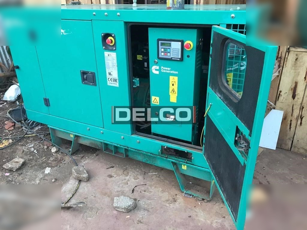 CUMMINS 1000 KVA - Stromgenerator: das Bild 1 CUMMINS 1000 KVA - Stromgenerator: das Bild 1