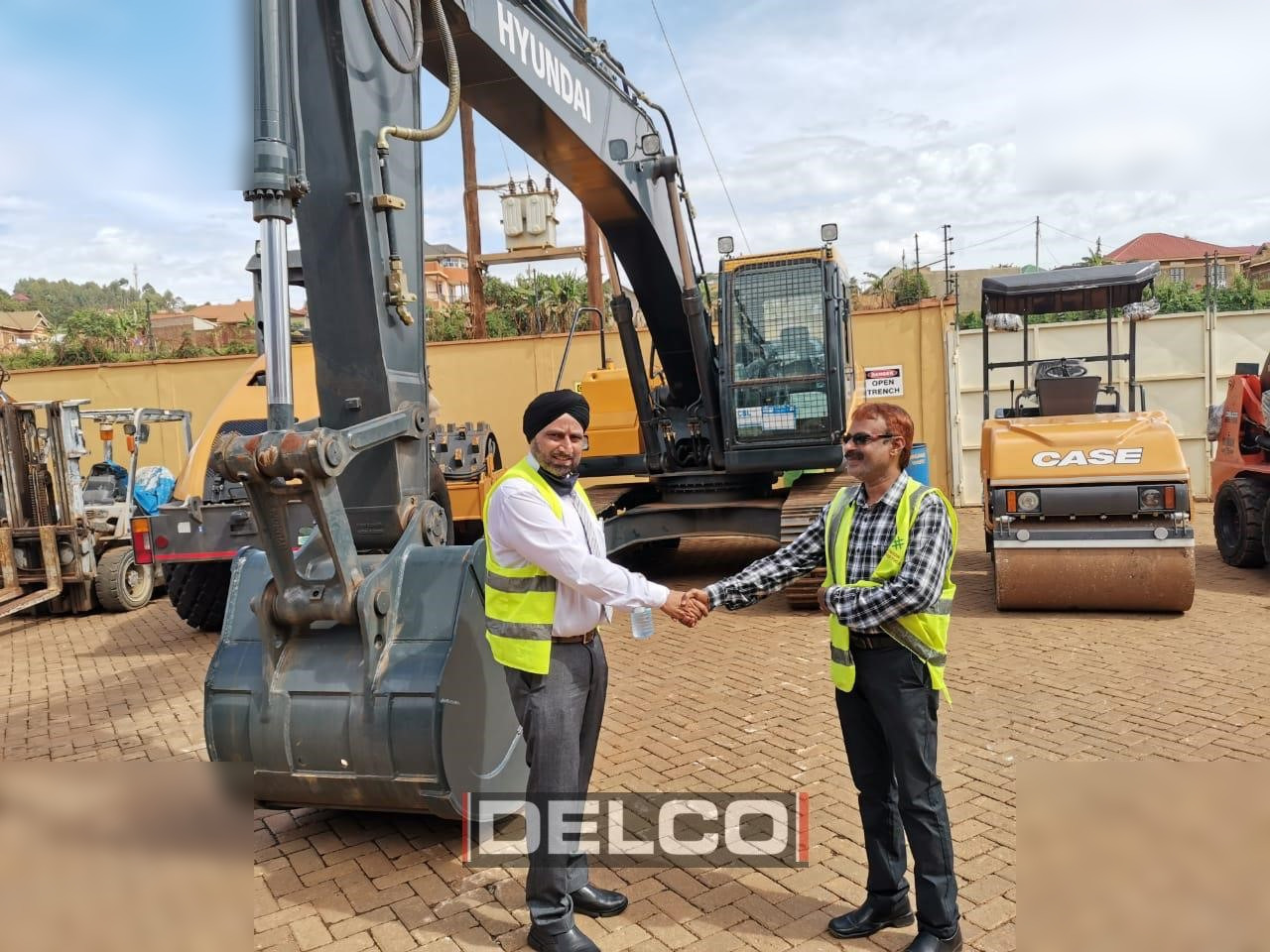 HYUNDAI ROBEX 340L SMART - Kettenbagger: das Bild 2 HYUNDAI ROBEX 340L SMART - Kettenbagger: das Bild 2