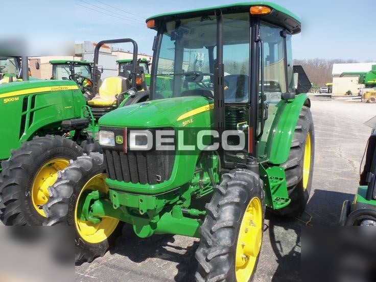 JOHN DEERE 5075E - Traktor: das Bild 1 JOHN DEERE 5075E - Traktor: das Bild 1