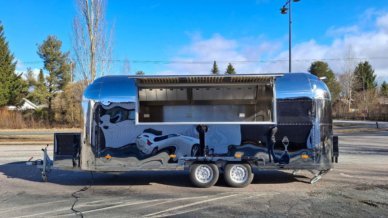 Esselmann Delistar American 6000 ähn. Airstream - Verkaufsanhänger: das Bild 1 Esselmann Delistar American 6000 ähn. Airstream - Verkaufsanhänger: das Bild 1