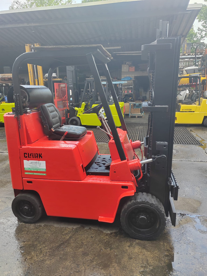 Clark C 500 70 Q - Treibgasstapler: das Bild 2 Clark C 500 70 Q - Treibgasstapler: das Bild 2