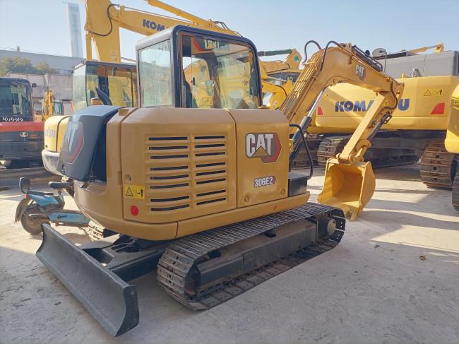 CAT 306E - Minibagger: das Bild 1 CAT 306E - Minibagger: das Bild 1