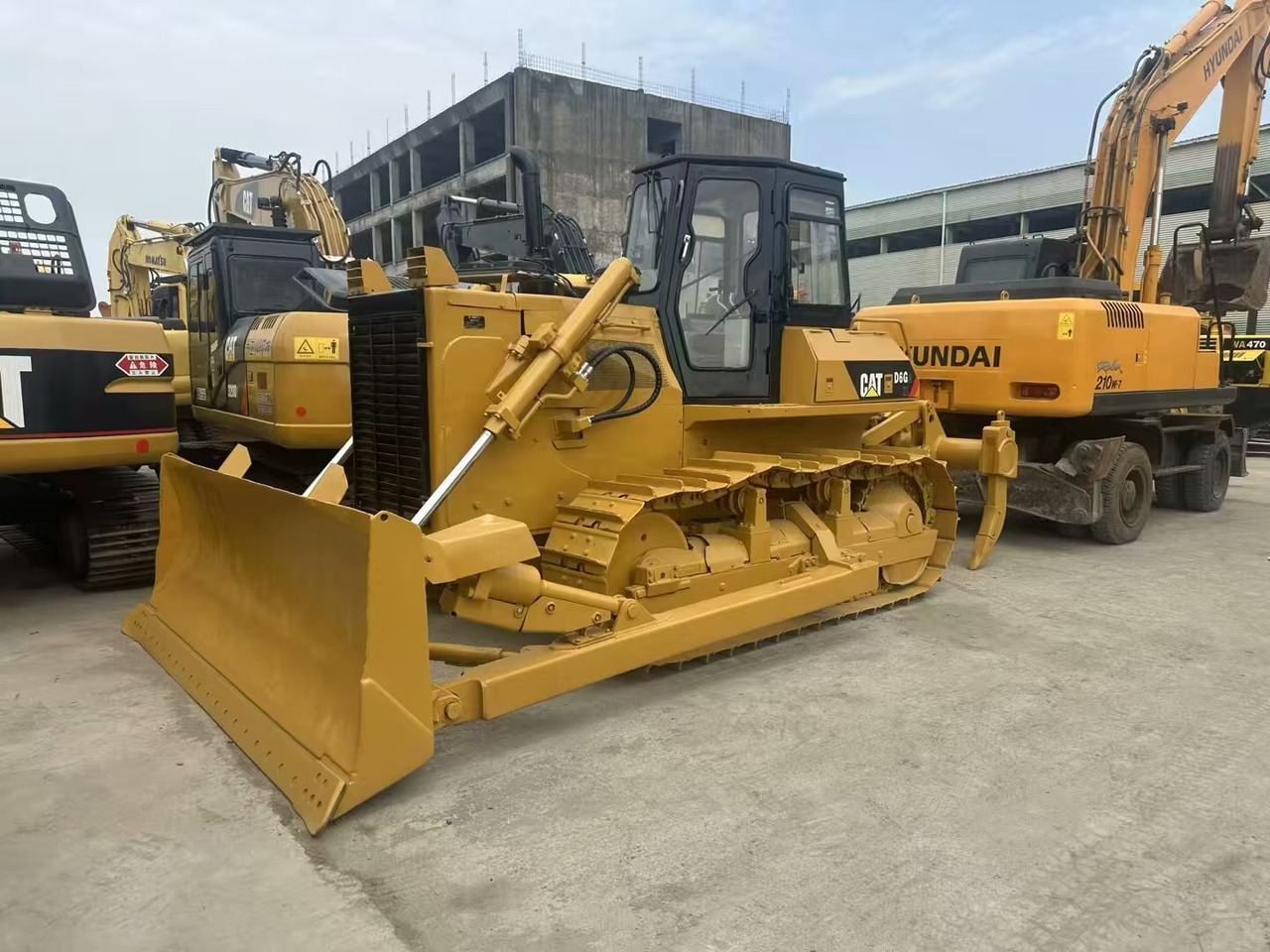 CAT D6G - Bulldozer: das Bild 4 CAT D6G - Bulldozer: das Bild 4