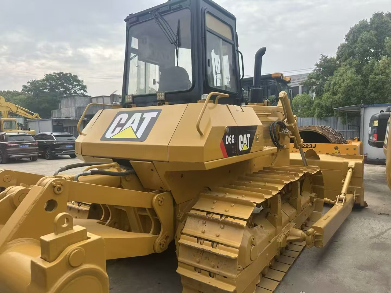 CAT D6G - Bulldozer: das Bild 1 CAT D6G - Bulldozer: das Bild 1