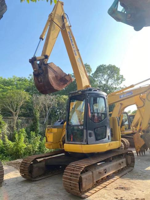 Komatsu PC138 - Kettenbagger: das Bild 2 Komatsu PC138 - Kettenbagger: das Bild 2